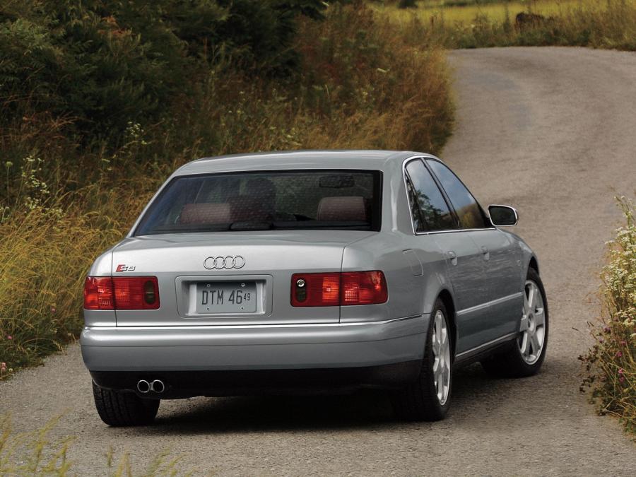  Audi S8 (D2) 1999 года  (NA) (фото 4 из 7)
